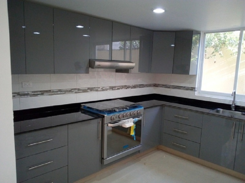 Amoblamiento de cocina premium con apertura por tirador